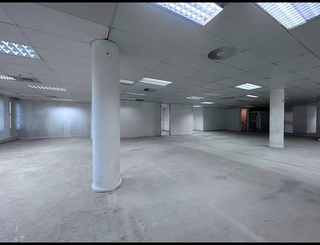999M² OFFICE TO LET IN PINETOWN CENTRAL